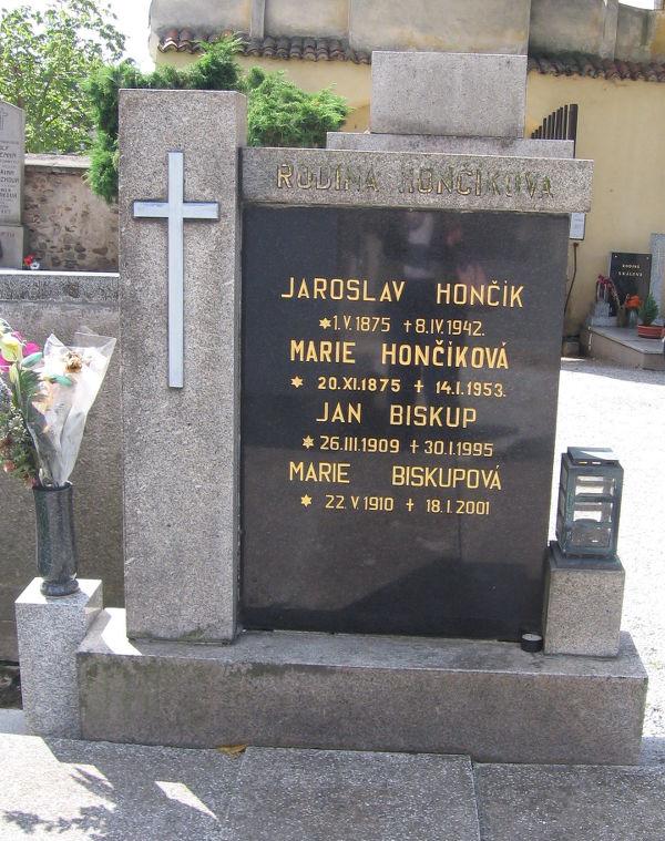 Náhrobek Jaroslava Hončíka